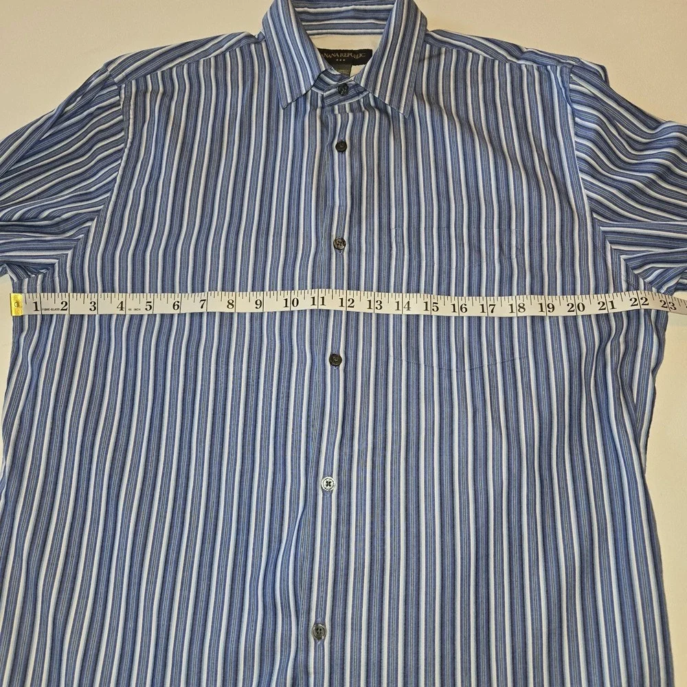 Banana Republic Button Down Shirt Men Medium Blue Striped 100% Cotton Maauritius